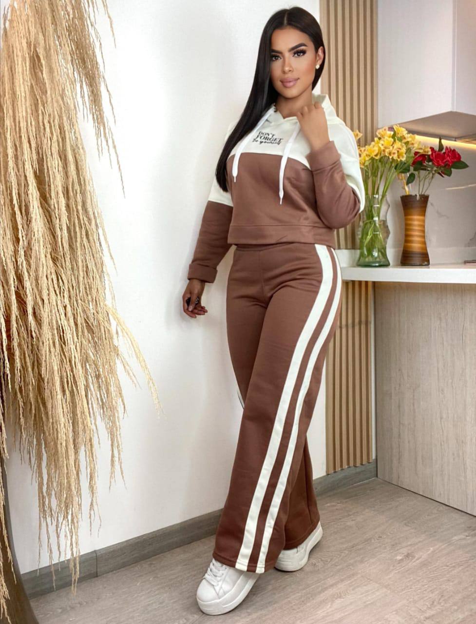 gid://shopify/MediaImage/24732854845534